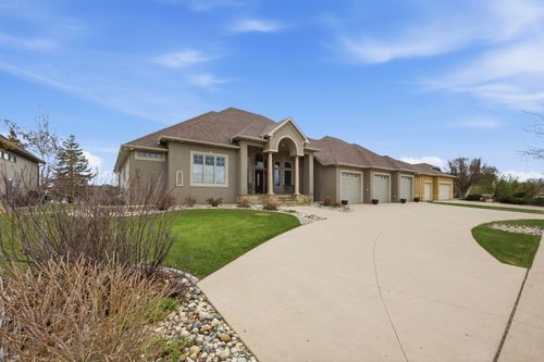 1827 7th St E, West Fargo, ND, 58078-4354 | Card Image