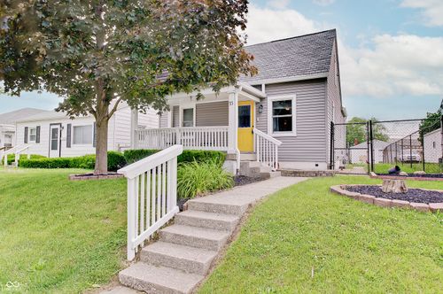 73 3rd Ave, Beech Grove, IN, 46107-1804 | Card Image