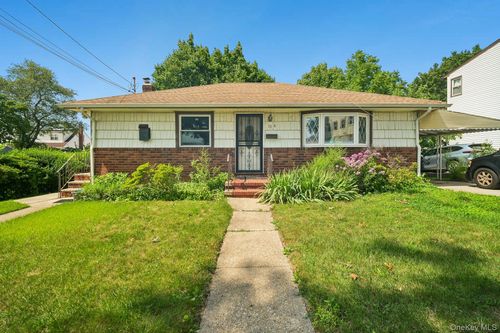 174 Frederick Avenue, Hempstead, NY, 11001 | Card Image