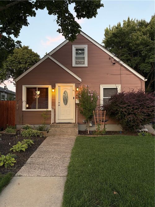 74 Pollard Ave, Pawtucket, RI, 02861-4222 | Card Image