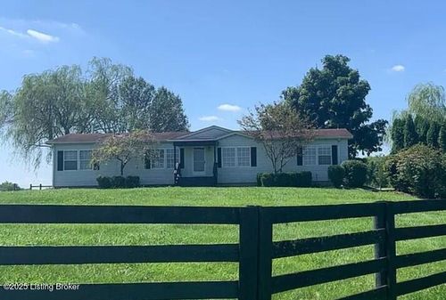6733 Aiken Rd, Louisville, KY, 40245-4957 | Card Image