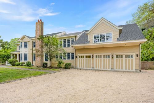 52 Brushy Neck Ln, Westhampton, NY, 11977-1301 | Card Image