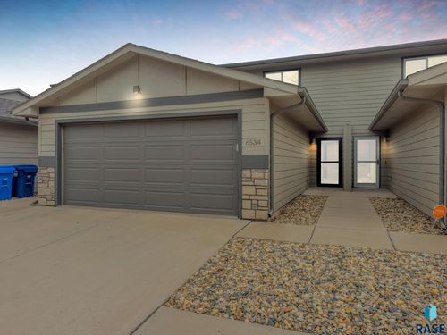 6534 W 6th Pl Place, Sioux Falls, SD, 57107-1621 | Card Image