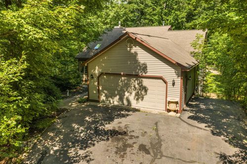 8433 Forest Ct, Traverse City, MI, 49684-7561 | Card Image