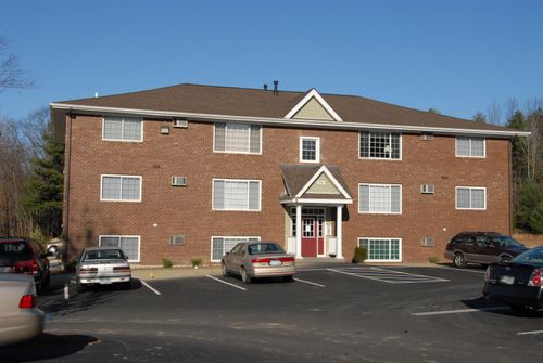 113-3991 Brown Ave, Manchester, NH, 03103-7085 | Card Image