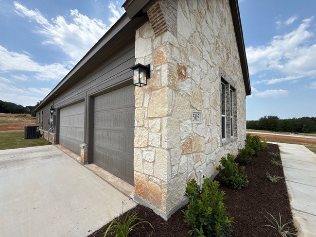 505 Ashlow Ct, House other with 4 bedrooms, 3 bathrooms and null parking in Springtown TX | Image 4