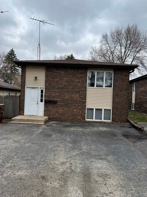2-1809 E Washington St, Joliet, IL, 60433-1472 | Card Image