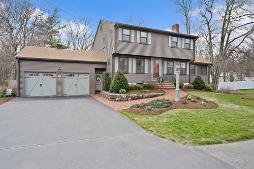 79 Hickory Ln, Weymouth, MA, 02190-3211 | Card Image