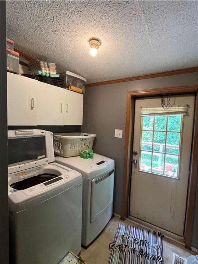 1240 Jollytown Rd, House other with 4 bedrooms, 3 bathrooms and 3 parking in New Freeport PA | Image 15
