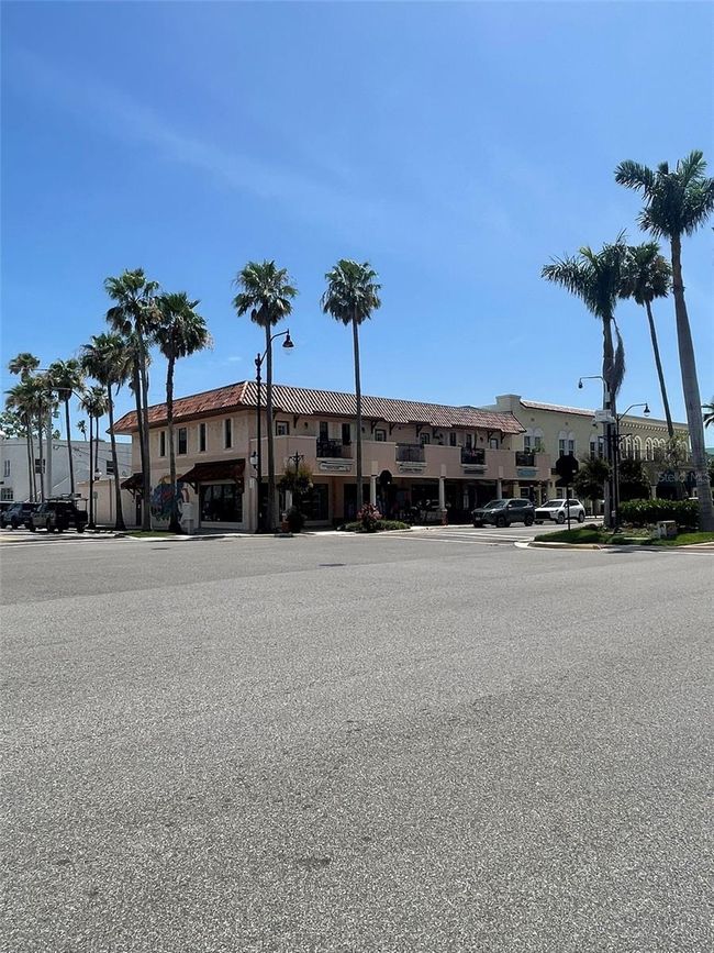 1060 - 1060 Cockrill St, House other with 2 bedrooms, 2 bathrooms and null parking in VENICE FL | Image 74