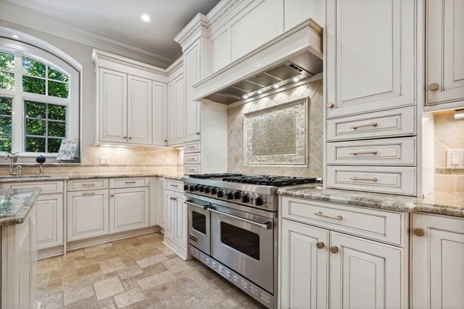 2239 Sheridan Rd, Home with 4 bedrooms, 8 bathrooms and null parking in Highland Park IL | Image 14