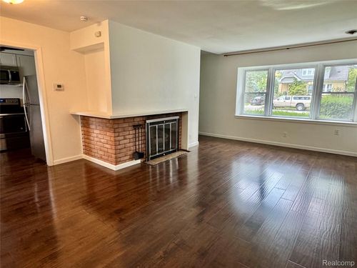 1828 Clifton Ave, Royal Oak, MI, 48073-4133 | Card Image
