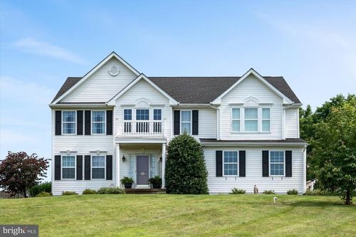 577 Pinnacle Dr, Bunker Hill, WV, 25413-3551 | Card Image