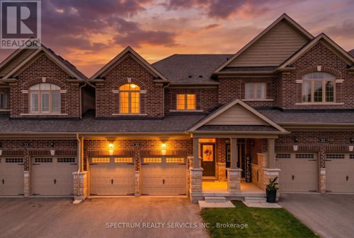 32 Horizon Avenue, Cavan Monaghan (Millbrook Village), ON, L0A1G0 | Card Image