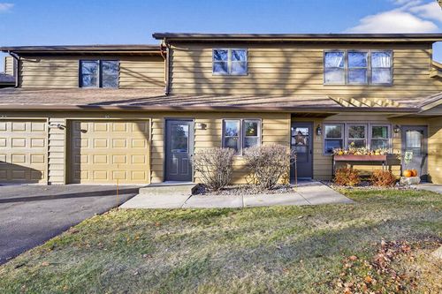 30-1135 Manor Drive, NEENAH, WI, 54956 | Card Image