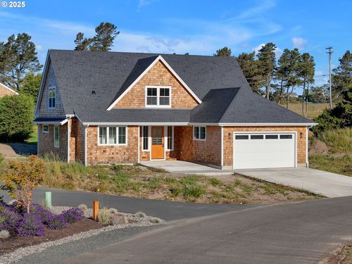 645 Meadow Ln, Gearhart, OR, 97138-6187 | Card Image