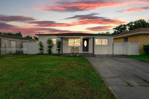 4530 Sw 25th St, West Park, FL, 33023-4304 | Card Image
