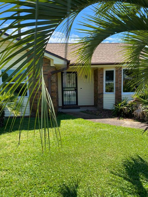 1003 Blvd De La Parisienne, Mary Esther, FL, 32569-2312 | Card Image
