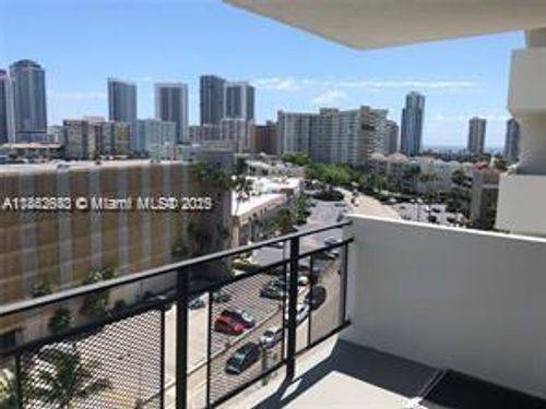 apt-901-401 Golden Isles Dr, Hallandale Beach, FL, 33009-7521 | Card Image