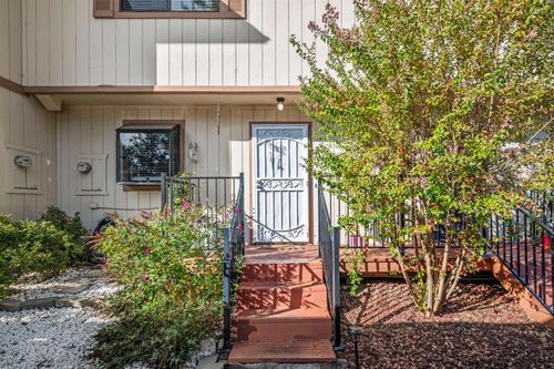 apt-17-4291 Patterson Dr, Diamond Springs, CA, 95619-9423 | Card Image