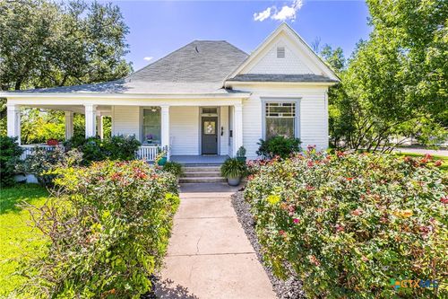 618 N Penelope St, Belton, TX, 76513-2632 | Card Image