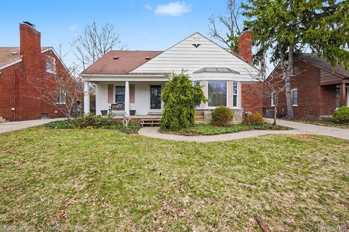 13146 Hart Ave, Huntington Woods, MI, 48070-1011 | Card Image