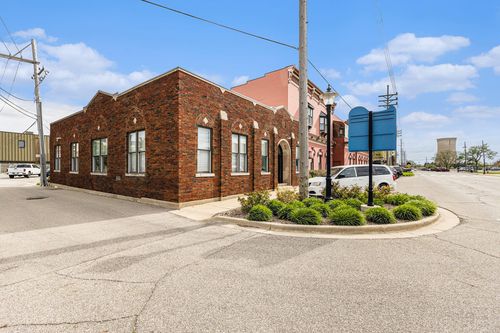 115 E 4th St, Michigan City, IN, 46360-3301 | Card Image