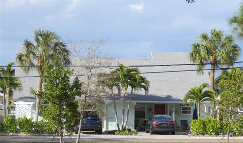 418 Narvaezi St, VENICE, FL, 34285-1416 | Card Image