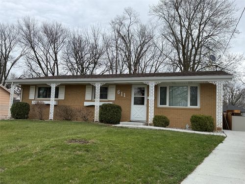 611 6th Ave Se, Altoona, IA, 50009-1953 | Card Image