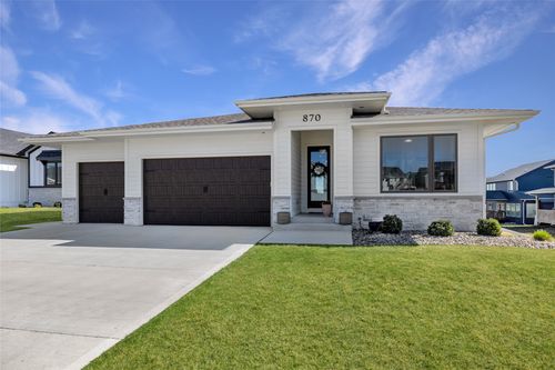 870 Augusta Ct, Waukee, IA, 50263-7115 | Card Image