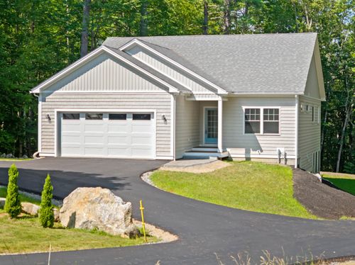 41 Highland St, Meredith, NH, 03253-6214 | Card Image