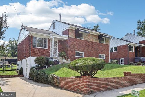 423 Saint Margarets Dr, CAPITOL HEIGHTS, MD, 20743-3229 | Card Image