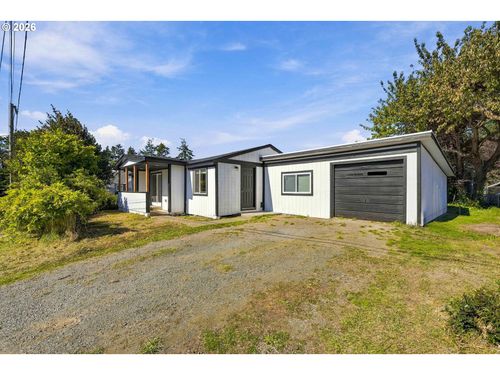 1616 Lund Ave, Coos Bay, OR, 97420-2924 | Card Image