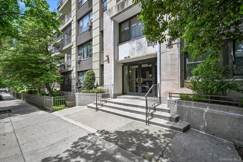 5e-98-25 64th Rd, Rego Park, NY, 11374 | Card Image