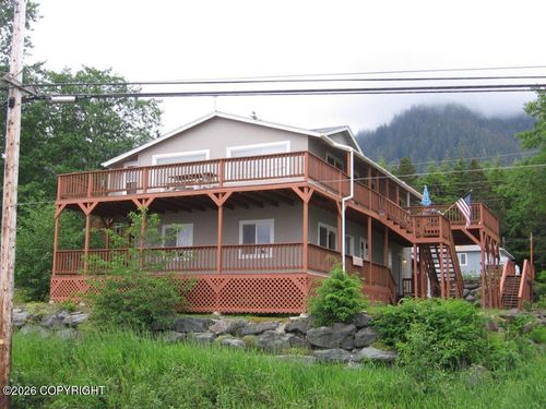 b-3051 Crest Ave, Ketchikan, AK, 99901-9653 | Card Image