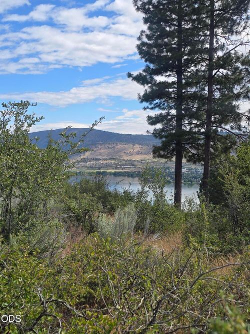 857 Bailey Mountain Road, Klamath Falls, OR, 97601 | Card Image