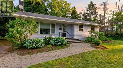 68 Mount Edward Rd, Charlottetown, PE, C1A5S5 | Card Image