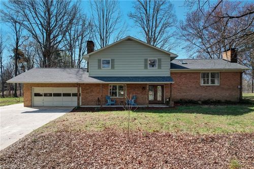 4604 Luewood Rd, Greensboro, NC, 27405-9502 | Card Image