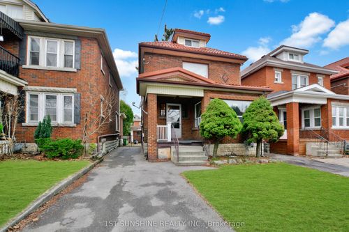 176 London St S, Hamilton, ON, L8K2G9 | Card Image
