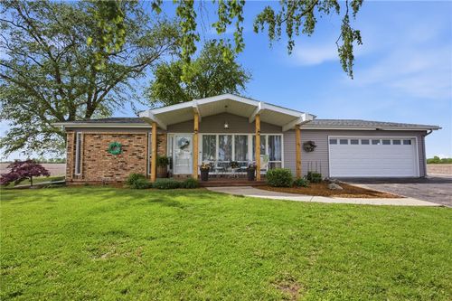 11563 County Road 700e Road, Mattoon, IL, 61938 | Card Image