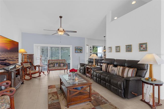 Living Room | Image 16