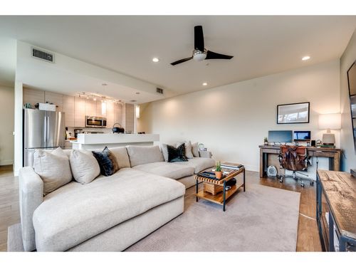 unit-125-604 N Bluff Dr, Austin, TX, 78745-0011 | Card Image