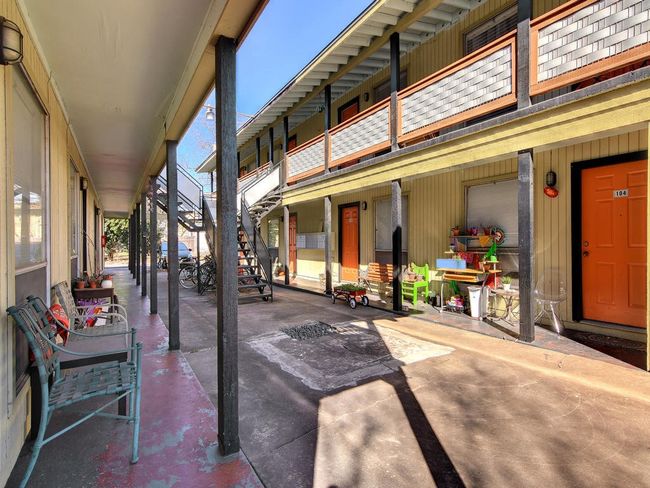 APT-204 - 5012 Duval St, Condo with 1 bedrooms, 1 bathrooms and 1 parking in Austin TX | Image 5