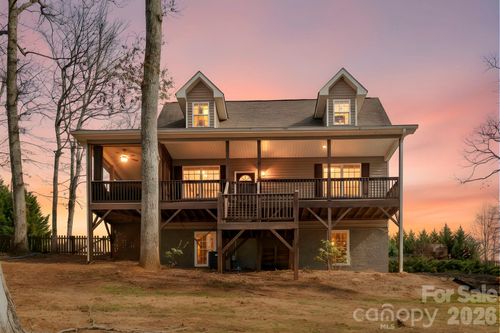 4 Carter Hill Dr, Leicester, NC, 28748-8811 | Card Image