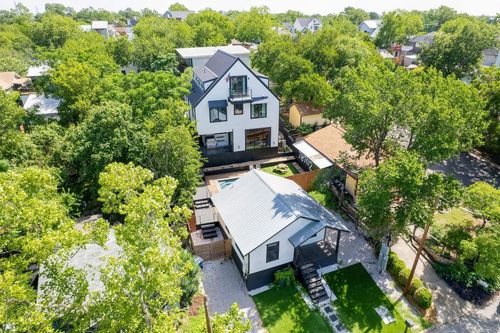 1914 E 8th St, Austin, TX, 78702-3430 | Card Image