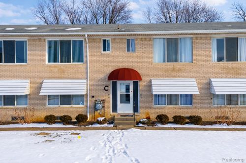 apt-24-27094 Sandy Hill Ln, New Hudson, MI, 48165-9604 | Card Image