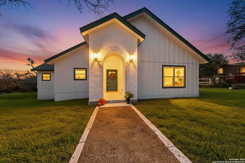 514 Contour Dr, Spring Branch, TX, 78070-4706 | Card Image