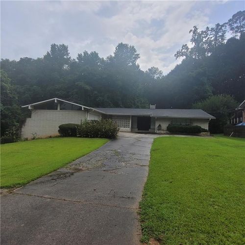 2250 Crestknoll Cir, Decatur, GA, 30032-6806 | Card Image