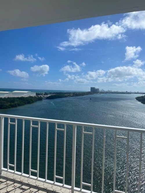 apt-630-500 Bayview Dr, Sunny Isles Beach, FL, 33160-4777 | Card Image