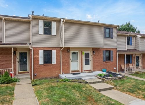 105 Woodhaven Dr, Seven Fields, PA, 16046-7809 | Card Image